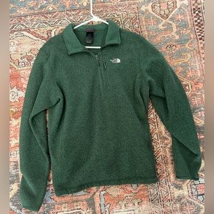 Mens North face half zip sweatshirt (size L)